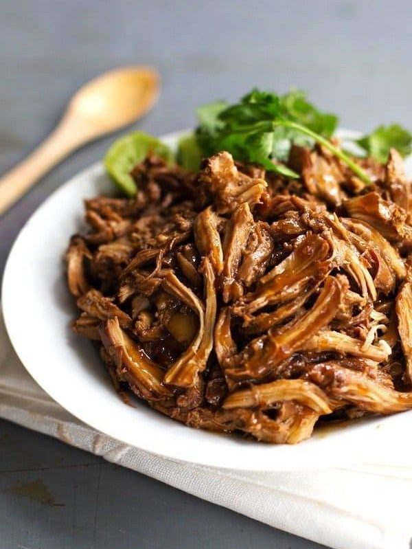 Honey Glazed Crockpot Chicken Adobo - simple pantry ingredients, hardly any hands-on time, 200 calories. | https://fatloss-pulse.today