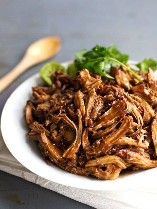 Honey Glazed Crockpot Chicken Adobo - simple pantry ingredients, hardly any hands-on time, 200 calories. | https://fatloss-pulse.today