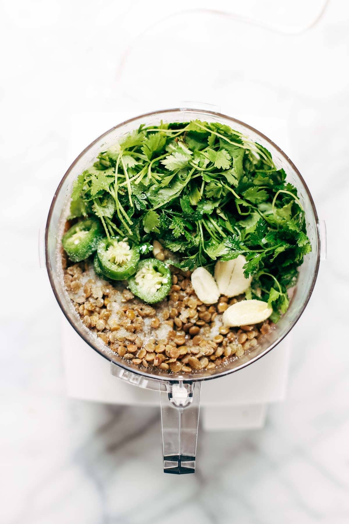 Easy baked falafel at home in 30 minutes WITHOUT deep frying! Features lentils, herbs, garlic, lemon juice. Use in salads, sandwiches, healthy recipes. | pinchofyum.com Easy baked falafel at home in 30 minutes WITHOUT deep frying! Features lentils, herbs, garlic, lemon juice. Use in salads, sandwiches, healthy recipes. | pinchofyum.com