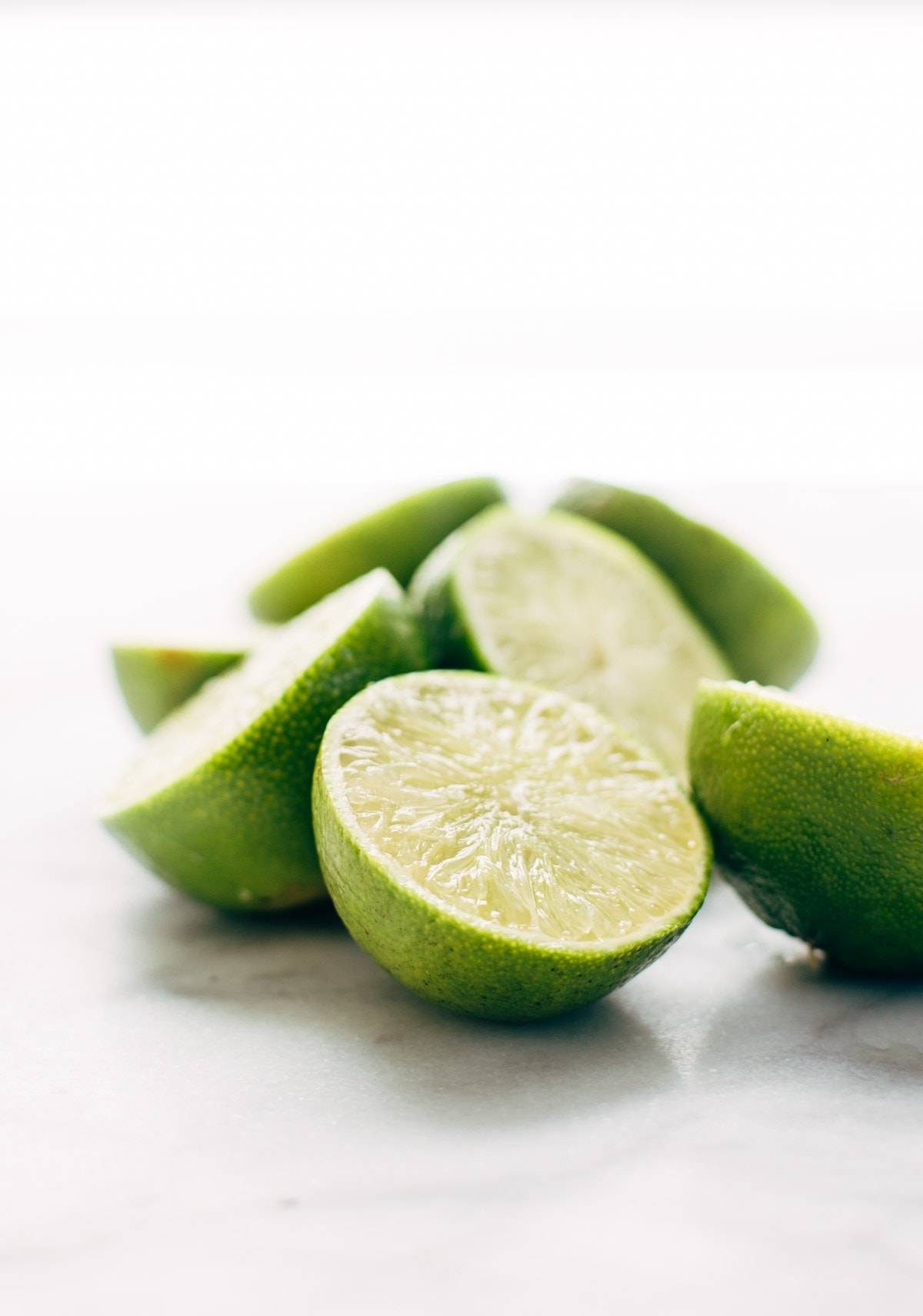 Pitcher Margaritas for a Crowd - all you need is simple syrup, lime juice, and tequila. These make THE BEST party drinks! | pinchofyum.com Pitcher Margaritas for a Crowd - all you need is simple syrup, lime juice, and tequila. These make THE BEST party drinks! | pinchofyum.com